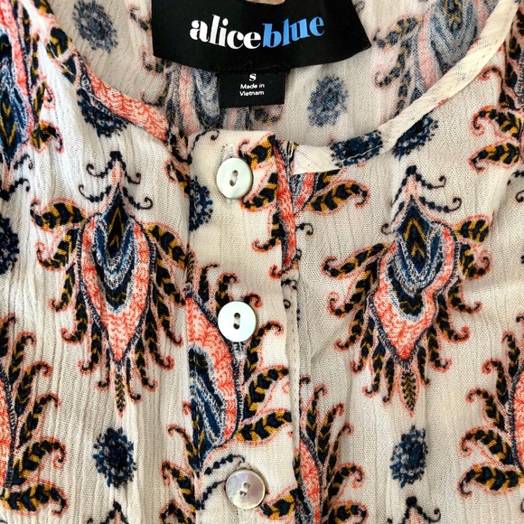 Small Alice Blue Dressy Tank - Picture 2 of 4